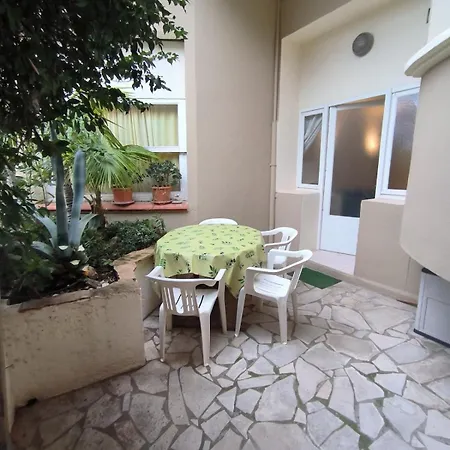 Apartment T2 Le Clos Fleuri Le Lavandou