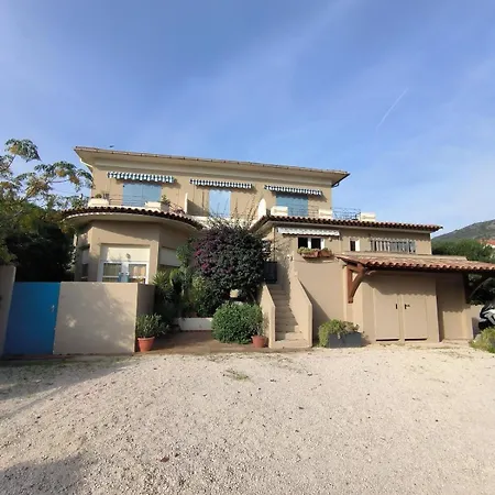 T2 Le Clos Fleuri Le Lavandou