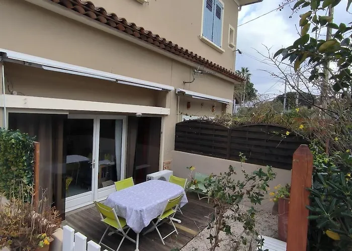 T2 Le Clos Fleuri * لو لا فاندو